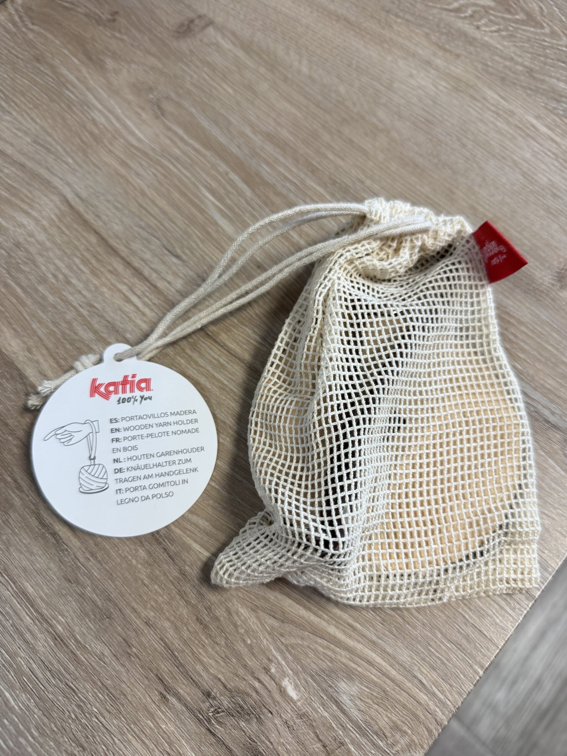 Katia - PORTE-PELOTE NOMADE EN BOIS – Image 3